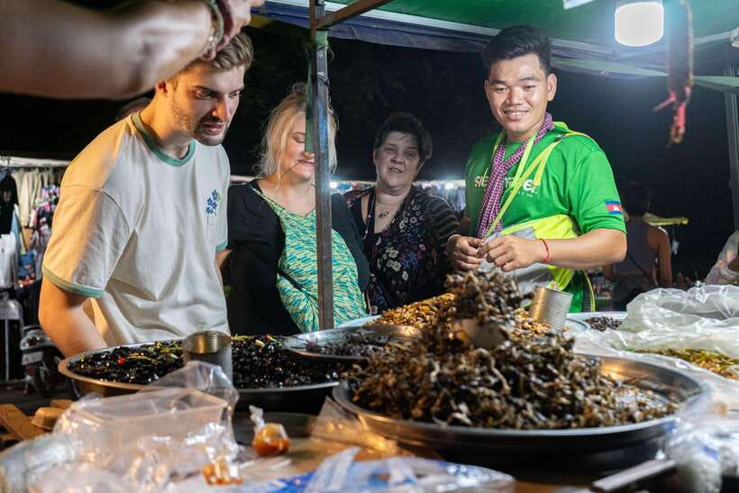 Siem Reap: Evening Food Tour with 10 Local Tastings - What $35 really covers