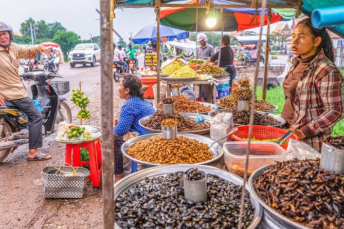 Siem Reap Evening Foodie Vespa Tour / Tuk Tuk Available - Phum Num Banh Chok and Cambodian noodles