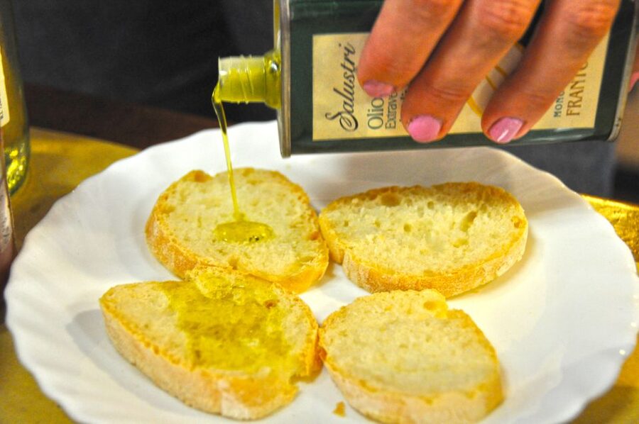 Siena: Food and Wine Walking Tour - Walking Siena through its everyday foods