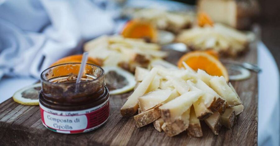 Siena: Food and Wine Walking Tour - Cheese, cured meats, and olive oil with a local angle