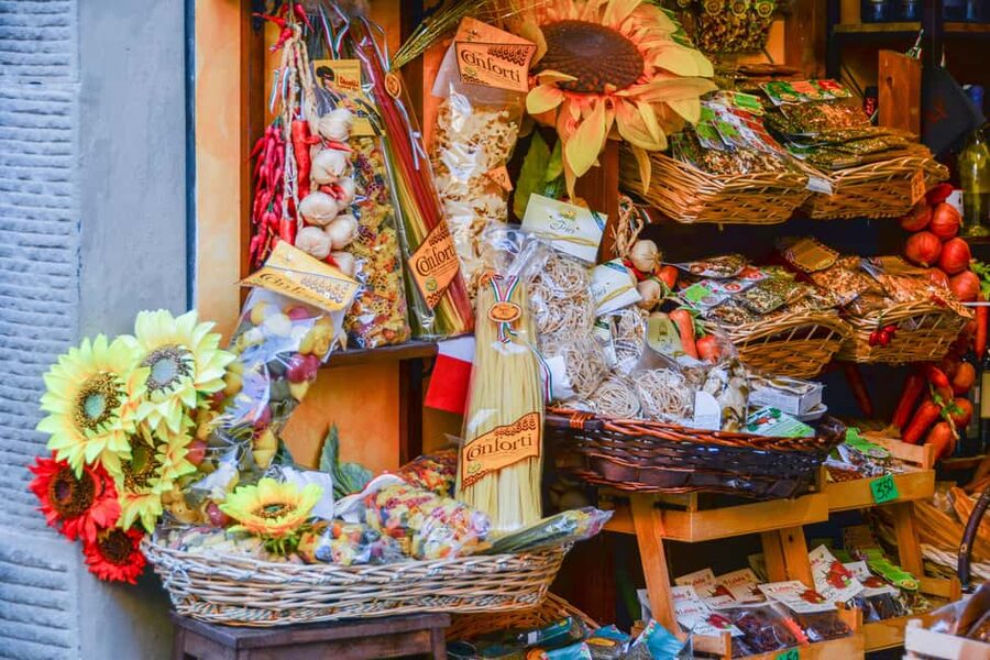Siena: Guided Walking Food Tour with Full Meal - Sweets, gelato, and the local café stop