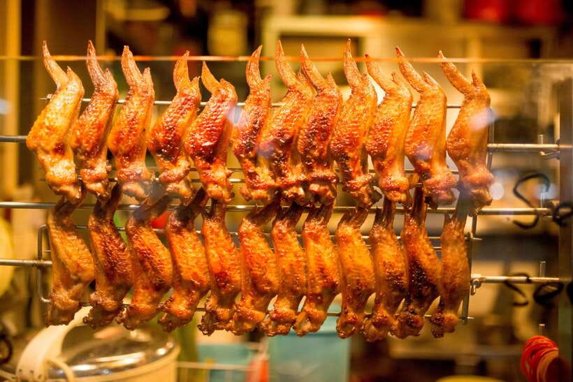 Singapore: Foodie Experience Guided Tour with 5 Tastings - Starting at 5 pm on Pagoda Street