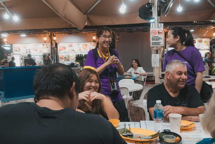 Singapore: Guided Street Food Tour at Night - Who should book this night tour?