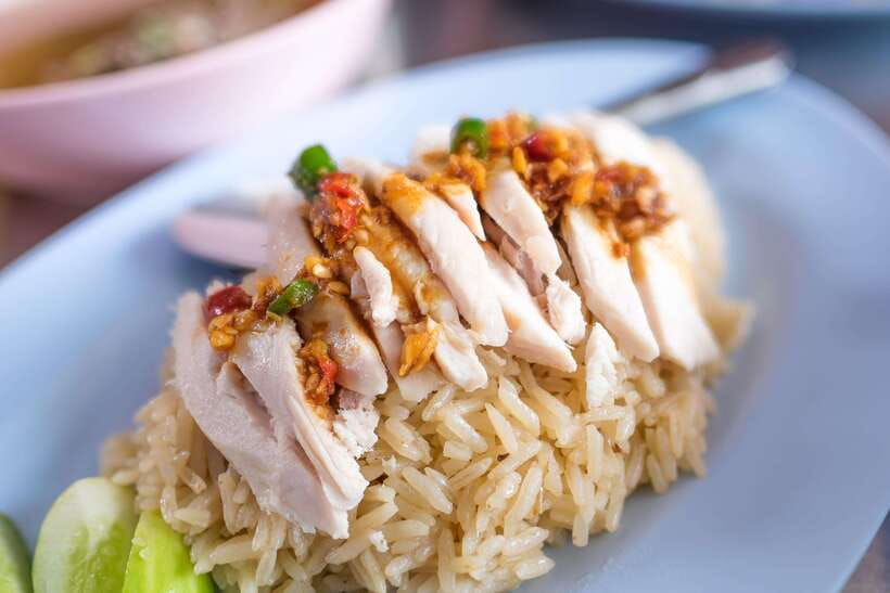 Singapore: Hawker Culture Food Tour and Sightseeing - The underground train to Marina Bay