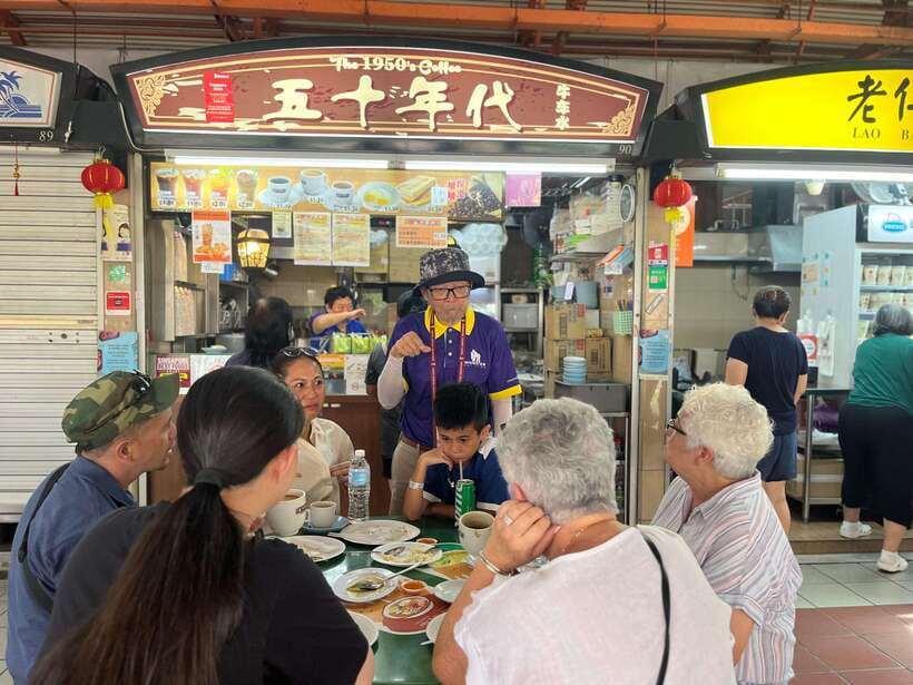Singapore: Local Hawker Food Tour with Tastings - Hong Lim Market and Food Centre: the first taste