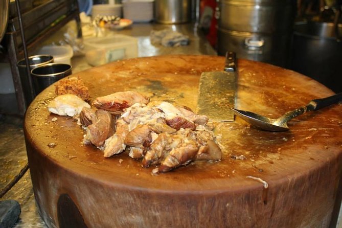 Small-Group Chiang Mai Evening Street Food Tour - Practical issues: spice, diet, footwear, and appetite