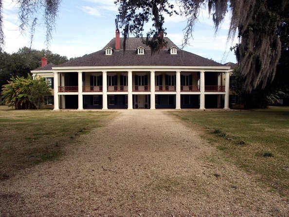 Small-Group Louisiana Plantations Tour with Gourmet Lunch from New Orleans - Key points at a glance