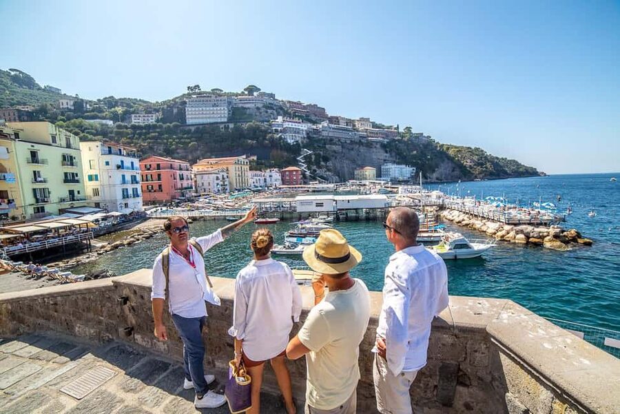 Sorrento: Guided Walking Tour & Street Food Experience - Why this tour works best on your first day