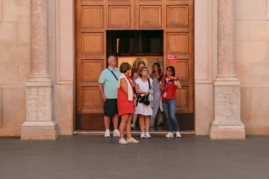 Sorrento: Guided Walking Tour & Street Food Experience - The Valley of the Mills and Sorrento’s unusual geography