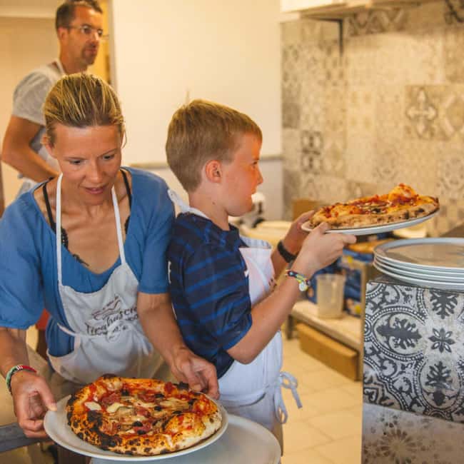 Sorrento: Pizza Making Course - Who should book this pizza class?
