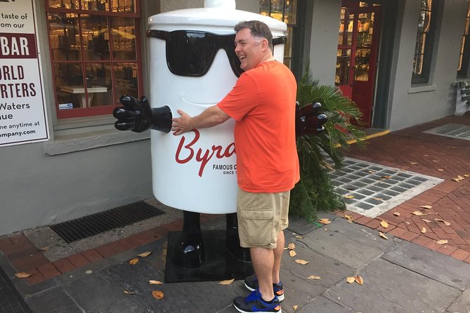 Southern Flavors of Savannah Walking Dessert Tour - What the guides add to the experience