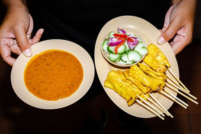 Southern Flavors Phuket Food Tour with 15+ Tastings - Roti, curry, and a very serious sweet tooth