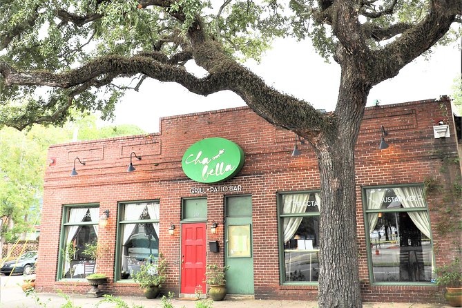 Southern & Secret Walking Food Tour - The final stop at Savannah Taste Marketplace