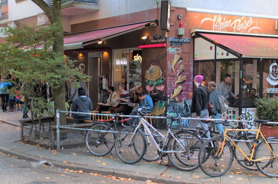 St. Pauli: Guided Food Tour with 5 Tastings - Seeing St. Pauli beyond the usual headlines