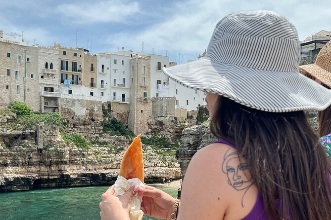 Street food tour of Polignano a Mare - Finishing with wine and a sea view at Malidea