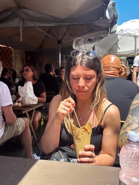 Syracuse: Street Food Walking Tour in Ortigia with Tastings - The market stop: cheese, cured meat, and local character