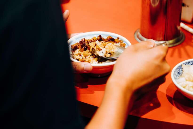 Taipei: Food Tours w/ Top 10 Taiwan Food (Breakfast/Dinner) - The 7-Eleven stop is more useful than it sounds