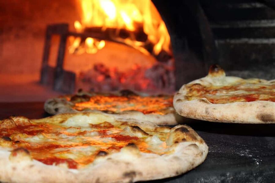 Taormina: Pizza Making Class with Lunch and Wine Tasting - A Break for Cheese, Starters, and Wine