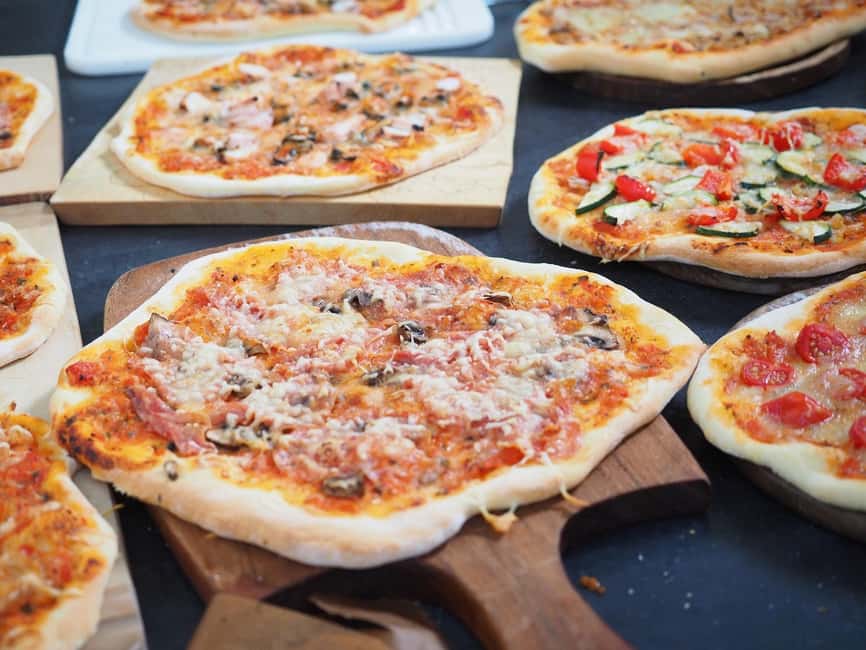Taormina: Pizza Making Class with Lunch and Wine Tasting - Making Sicilian Pasta Before the Pizza