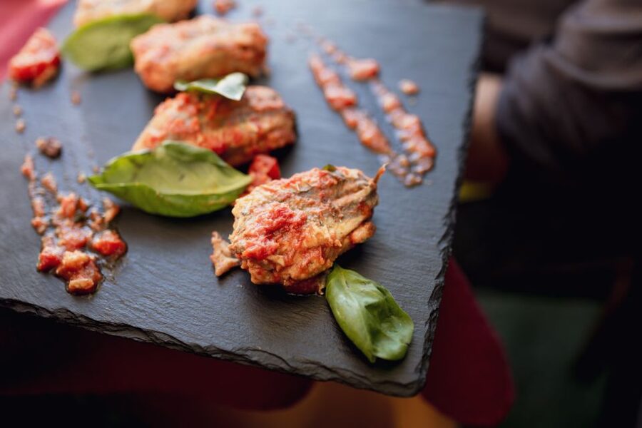 Taormina: Shared or Private Food & Wine Walking Tour - What the guides add to the evening