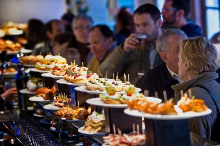 Tapas Crawl in Madrid Historical Quarter for Lunch or Dinner - Four bars, four chances to taste Madrid