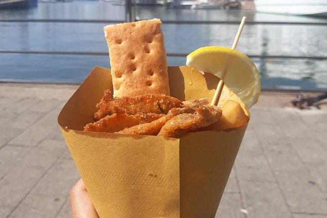 Taste Genoa: A Full Meal Walking Food Tour by Do Eat Better - Stop two: creamy focaccia from Recco