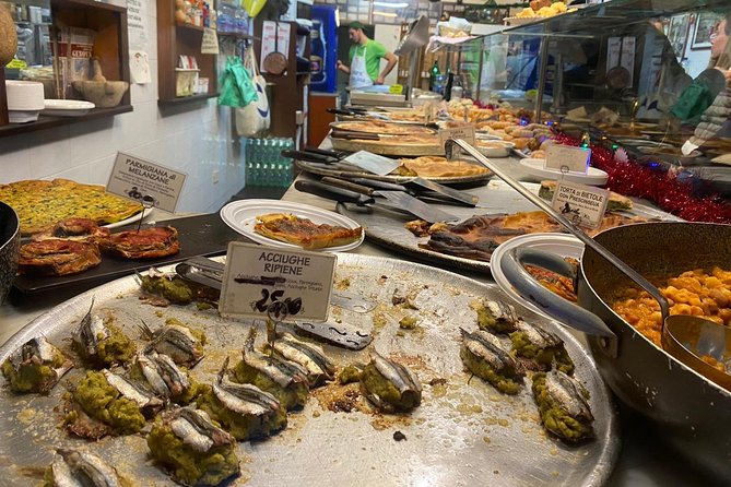 Taste Genoa: A Full Meal Walking Food Tour by Do Eat Better - Finishing at Piazza De Ferrari with something sweet