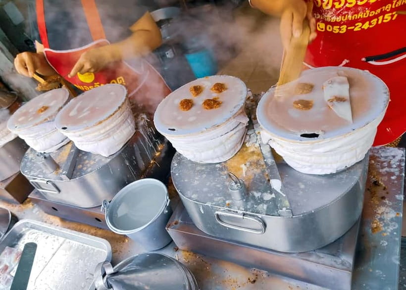Taste of Chiang Mai: Michelin Guide & Street Food Tour - Meeting near Wat Saen Fang and Tha Pae Road