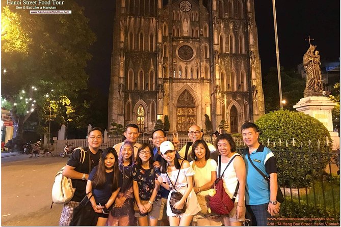 Tasting 8 Different Hanoi Street Foods at Noon Time - What makes the Old Quarter route useful