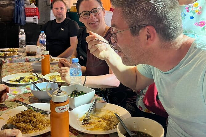 The Highest Rated Food Tour in Bangkok 10+ Tastings - Why Chinatown makes a strong food-tour setting