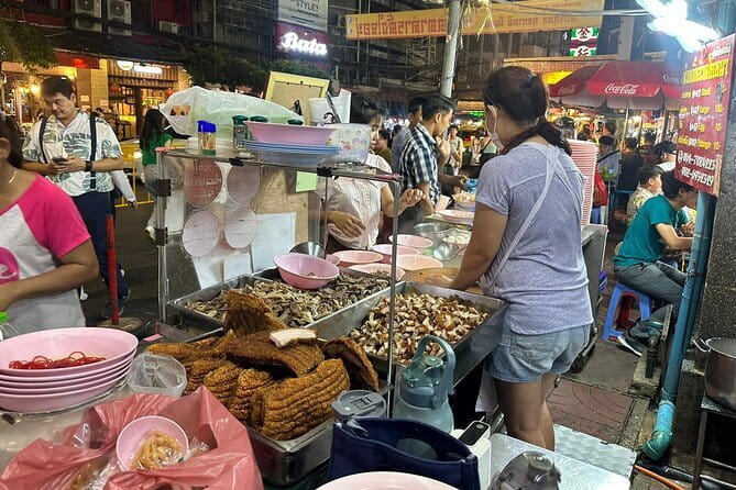 The Highest Rated Food Tour in Bangkok 10+ Tastings - First tastings: street food and the 40-year-old pork leg stop