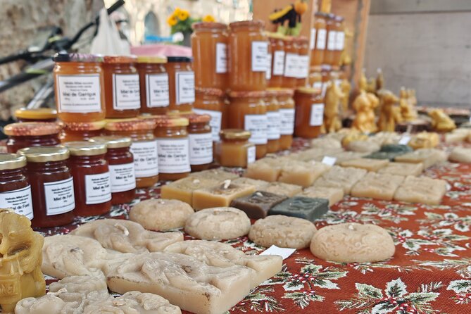 The Provençal Food Tour in Aix-en-Provence - The small picnic by an old fountain