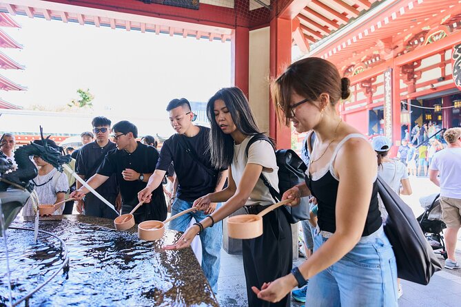 Tokyo: Asakusa & Sensoji ー Oldest Temple Walking Tour (2hrs) - Sensoji offers simple ways to take part