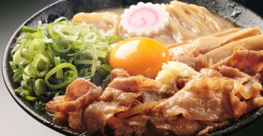 Tokyo: Easy Ramen Cooking Experience in Kabukicho, Shinjuku - Meeting Shinjuku Ale near the Godzilla statue