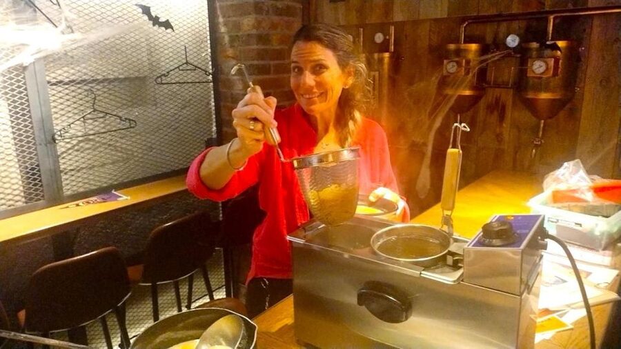 Tokyo: Easy Ramen Cooking Experience in Kabukicho, Shinjuku - The opening lesson: ramen is more than noodles