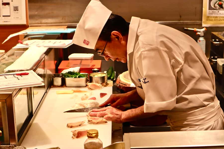Tokyo: Secret Food Walking Tour - Gyoza in the downtown district