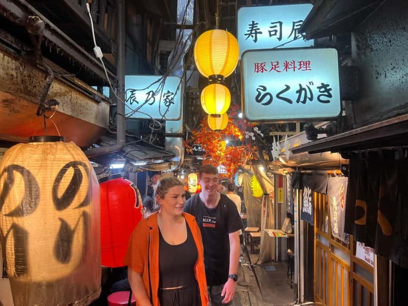 Tokyo: Shinjuku Food Tour (15 Dishes and 4 Eateries) - The guides make or break the evening