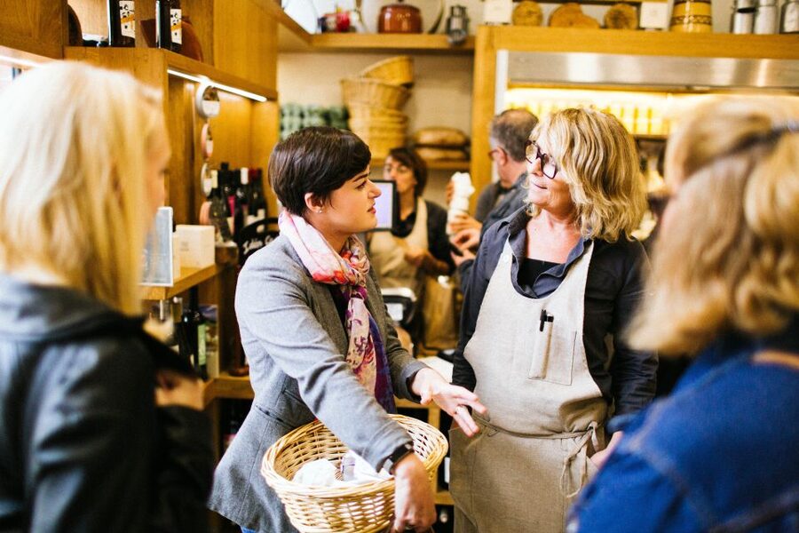 Toulouse: Victor Hugo Market Guided Food Tour with Tastings - What the Guides Add to the Experience