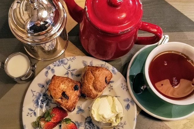 Traditional English Walking Food Tour With London Food Tours - Meeting your guide near London Bridge