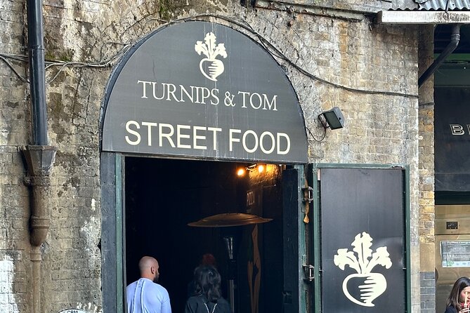 Traditional English Walking Food Tour With London Food Tours - Guides make the difference