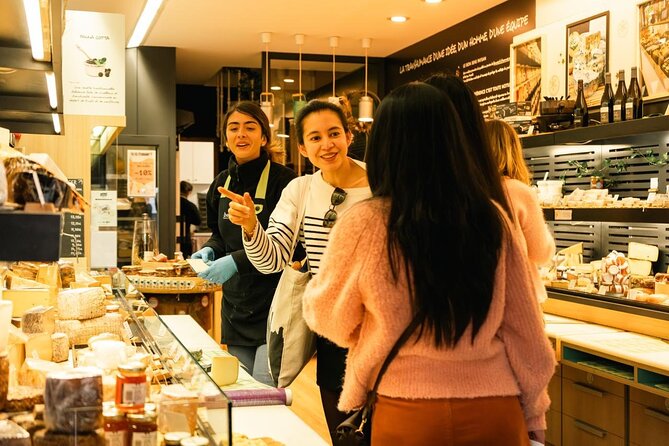 Traditional Gourmet Food & Wine Tour in Bordeaux - Grand Hommes and the polished Golden Triangle