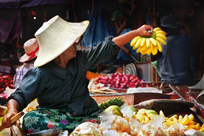 Train & Floating Market Food Adventure + Scenic train ride - A scenic rail segment with useful context