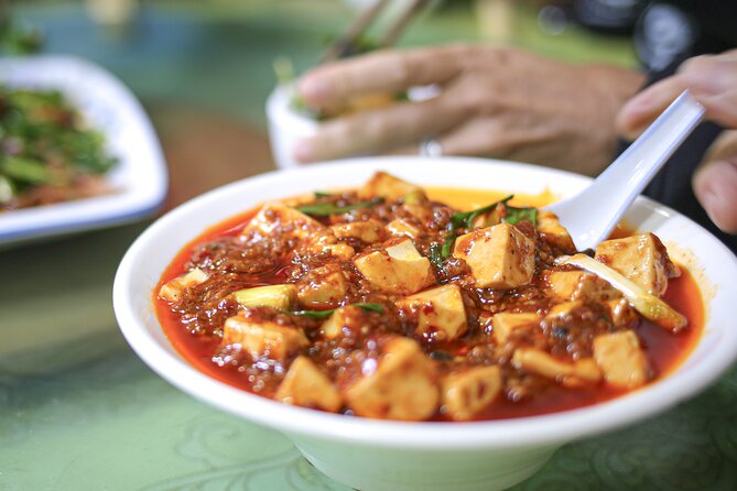 Tuktuk Food Tour Through Chengdu's Local Eats - Starting at 6:30 pm with a local guide
