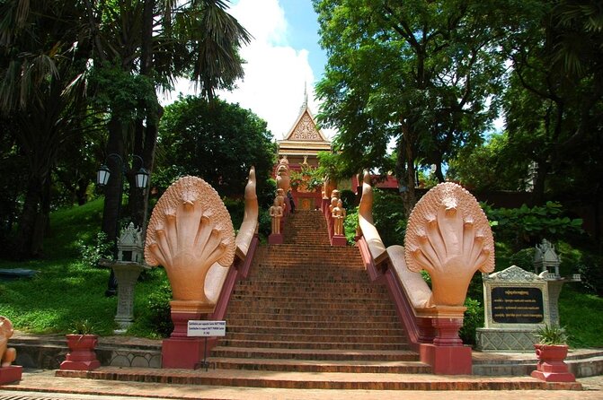 Ultimate Phnom Penh Food Tour by Tuk Tuk: 20 Tastings and Drinks - Key points at a glance