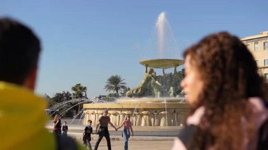Valletta: Maltese Food and Drink Guided Walking Tour - Small businesses, coffee stops, and the indoor market