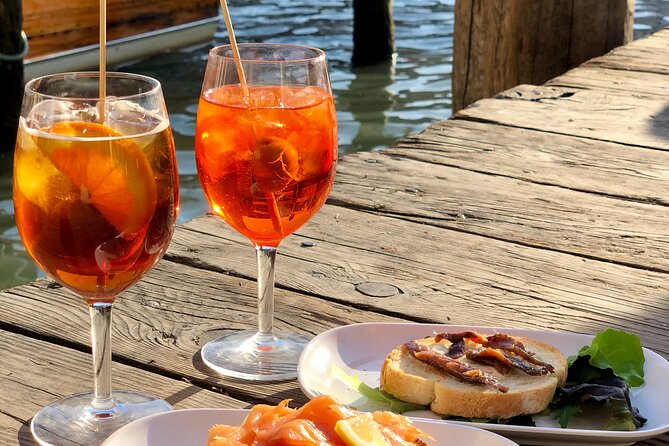 Venice Bacaro Food Tour: Eat and Drink like a Venetian - First Stop: Cicchetti on Calle de la Testa