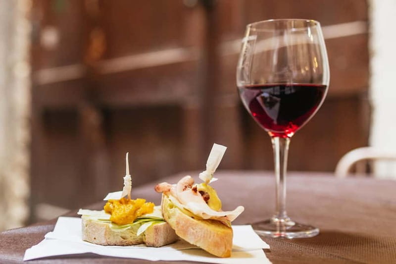 Venice: Eat Like a Local Food Tour with Wine & Spritz - Key points to know before booking