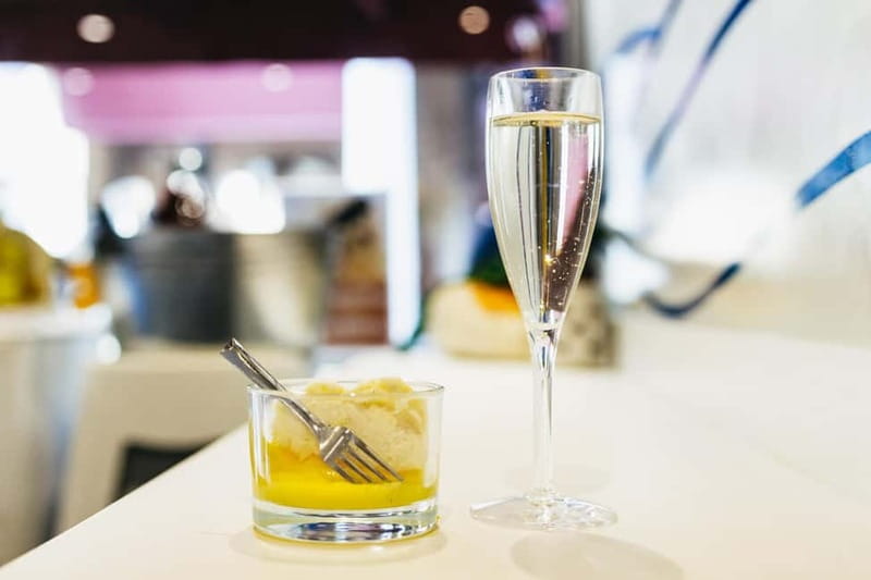 Venice: Eat Like a Local Food Tour with Wine & Spritz - Dietary needs, walking, and group size
