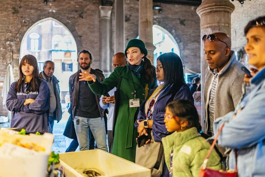 Venice: Rialto Market Food and Wine Lunchtime Tour - Dietary needs, children, and group style