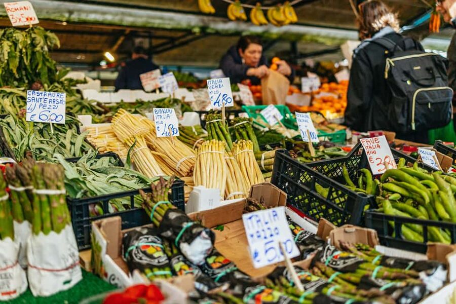 Venice: Rialto Market Food and Wine Lunchtime Tour - Why this food tour works so well in Venice